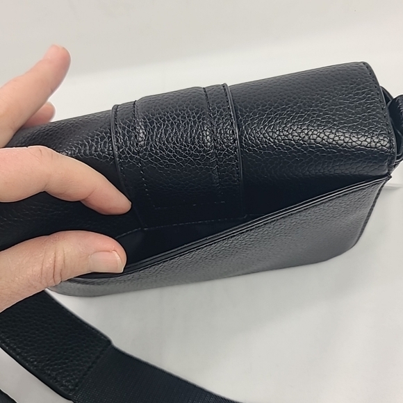 NWT DKNY Maxxe Mini Flap Crossbody Bag Black Gold Hardware 7.5"x5" RETAIL $139 - Picture 6 of 10